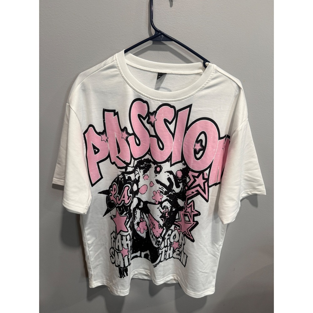 Manfinity Mens White Passion Graphic Tee Worldwide Tour 2024 Streetwear Shirt M